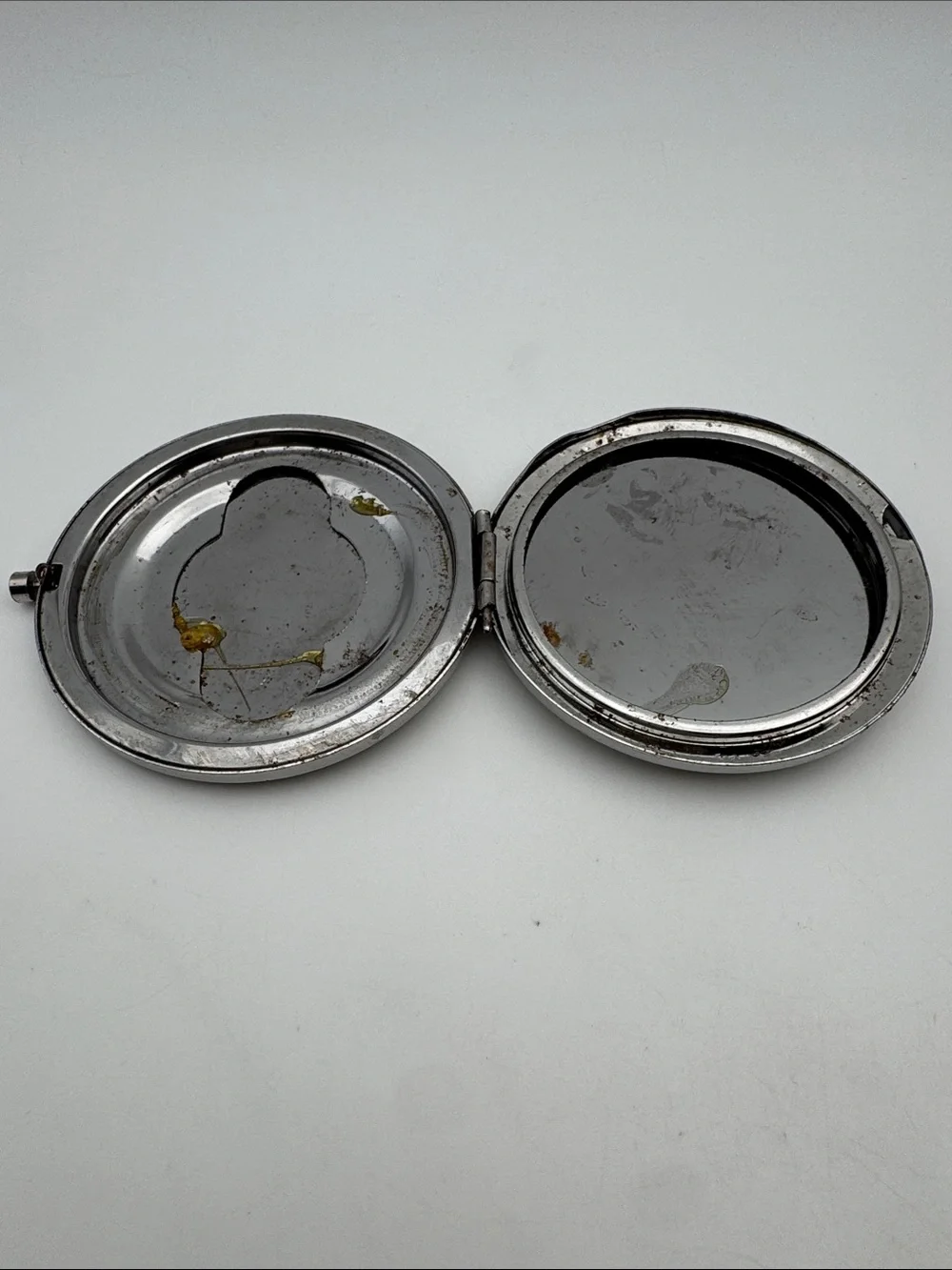 Vintage-Inspired Gold and Champagne Crystal Compact Mirror
